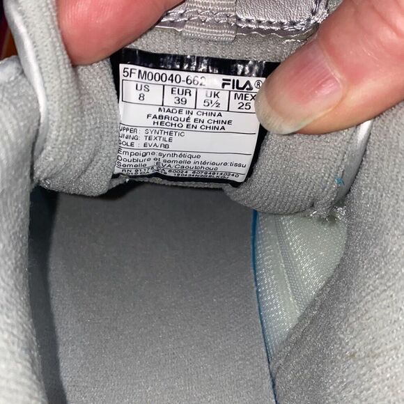 FILA Disruptor 2 Premium metallic low lace up sneakers NWT size 8 - Picture 7 of 10